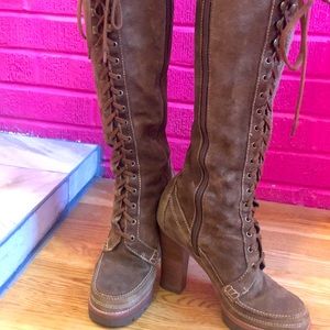 Micheal Kors suede boots**